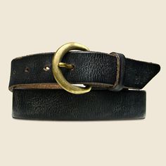 Made from distressed leather in Italy, the Terrance belt is made for life-long wear. Tarnished and antiqued for a vintage, worn-in look.  Distressed brown/black leather Tarnished brass single-prong Bellingham buckle Antiqued brass stud at the keeper Subtly pointed tip Please note, all belts come with vintage distressin Stag Provisions, Brown Leather Jacket Men, Mens Gear, Belt Brown, Leather Belts Men, Coin Wallet, Vintage Belts, Brown Leather Jacket, Mens Accessories Fashion