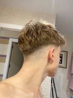 Haircut Indian, Taper Fade Long Hair, Taper Fade Short Hair, Fade Haircut Curly Hair, Low Taper Fade Haircut, Mid Fade Haircut, Men Fade Haircut Short, Old Hollywood Hair, Drop Fade Haircut