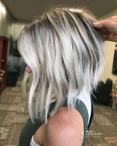 Long Lob Hairstyle, Icy Blonde Hair With Shadow Root Medium Length, Chanel Bob Haircut, Baylage Bob, Short To Long Bob, Blonde Balayage Short Hair, Balayage Long Bob, Long Blonde Bob, Blonde Ombre Short Hair