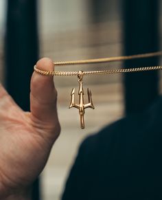 Male Necklace Pendants, Pendant Men Gold, Men Necklace Pendant, Mens Locket For Men Gold, Men Pendant Design, Poseidon Mythology, Necklace Gym, Mens Gold Pendant, Men Necklace Gold