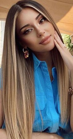 Highlights On Brown Hair Straight, Hair Colour For Straight Hair, Babylights Blonde On Brown Hair, Blonde Hair Morenas, Honey Brown Balayage Brunettes, Straight Brown Hair With Highlights, Highlights Hair, Brown Blonde Balayage, Balayage Straight