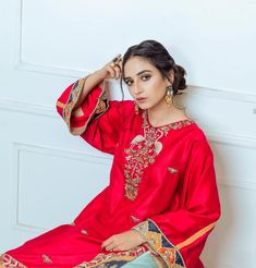 Aari Work, Saree Styles, Bell Sleeves, Bell Sleeve Top, Sleeve Top, Saree, Women's Top