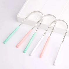 Female Hygiene, Tongue Scraper, Tongue Cleaner, روتين العناية بالبشرة, House Supplies, Jairzinho, Oral Hygiene, Oral Care, Cleaning Tools