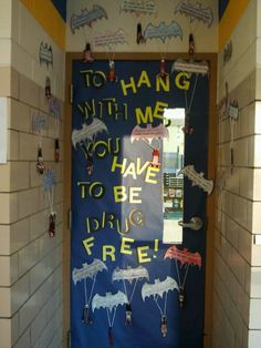 Red ribbon week door Red Ribbon Week Ideas, Grades Quotes, Halloween Classroom Activities, Ribbon Boards, October Classroom, Classroom Helpers, Thinking Maps, Teaching Job, Classroom Doors