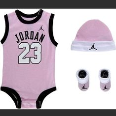 New In Box. 3 Piece Nike Air Jordan Infant Gift Set - Includes A Hat, 1 Pair Of Booties, And A Sleeveless Bodysuit /Onesie Pink / Black / White Embroidered Logo On Hat And Booties *Box Color Varies Depending On Size Chosen - See Photos Fast Shipping From North Carolina. Stored In A Smoke Free Environment. Air Jordans Girls, Baby Jordans, Jordans Girls, Jordan 23, Cotton Bodysuit, Baby & Toddler Clothing, Set Outfit, Chicago Bulls