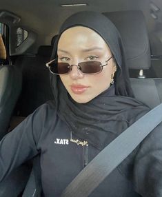 Hijabi Sunglasses Aesthetic, Black Skirt Outfits, Hijab Outfits, Hijab Dress, Hijab Outfit, Black Skirt, Black Aesthetic