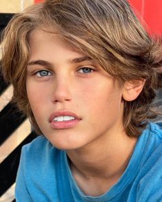 Teen Boy Long Haircuts 2023, Teen Boy Haircuts 2023, Hairstyle Boys, Singer Photoshoot, Happy Photoshoot, Classic Mens Haircut, Good Haircut, Surfer Guys