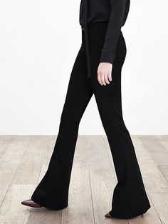 Sloan-Fit Black Flare | Banana Republic Stretch Elastane Jeans For Business Casual, Flattering Black Bottoms For Work, Chic Non-stretch Jeans, Mid-rise Tight Bottoms For Workwear, Chic Stretch Jeans For Business Casual, Versatile Fitted Jeans For Business Casual, Stretch Pants With Button Closure For Business Casual, Sleek Slim Fit Pants For Fall, Slim Fit Sleek Pants For Fall