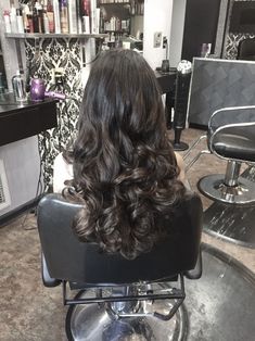 ༺♡︎༻ hair, curls, haircut, hairstyle, blowout, coquette 90s Blowout Hair Long Curly, Homecoming Blowout Hair, Curled Hairstyles Wedding, Bouncy Blowout Curls, Blowout Curls Long Hair, Blowout Black Hair, Big Blowout Hair, 80s Blowout Hair, Blowout Hair Curls