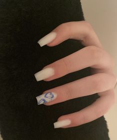 Long Nail Inspo Baddie Simple, Nails For A Concert, White Nails With A Design, Summer Nail Inspo White, Short White Nails Ideas, Short White Nail Designs, Short White Nails With Design, Short White Nails, Carcase Iphone