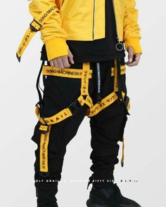 Men Coachella, Coachella 2020, Techwear Jacket, Hypebeast Fashion, Techwear Fashion, Tactical Wear, Cyberpunk Clothes, Cooler Style, Cyberpunk Fashion