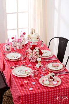 Family-Friendly Valentine’s Day Table