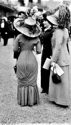 La Mode Aux Courses - 1910's 1910s Fashion Women, 1917 Fashion