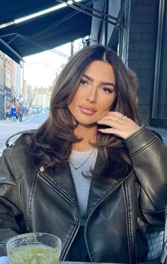 Platinový Blond, Brunette Hair Cuts, Brown Hair Looks, Layered Haircuts For Medium Hair