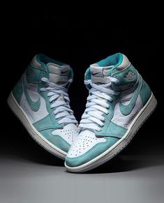 Untitled Air Jordan 1 Turbo Green, Jordan 1 Turbo Green, Good Sneakers, How To Wear Jordans, Jordan 1 Outfit Women, Turbo Green, Green Jordans, Adidas Consortium, Air Jordan Nike