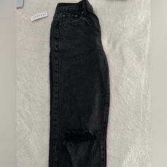 These Jeans Boast A High-Rise Silhouette, Ripped Details At The Knees, A Nice Fit Through The Hip And Thigh, Complemented By A Relaxed Straight Leg Cut For Unmatched Comfort And Style. Pacsun Jeans, Dad Jeans, Jeans Color, Colored Jeans, Pacsun, Straight Leg, High Rise, Women Jeans, Women Shopping