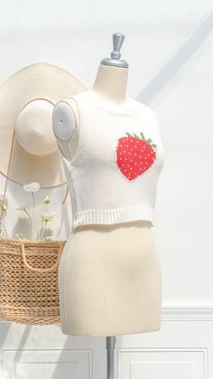 Knit sweaters for autumn. Cute Sweaters For Fall, Unique Cardigan, Berry Picking, Sweater Refashion, French Girl Style, Cute Strawberry, Freshly Picked, Red Strawberry, Knit Crop Top