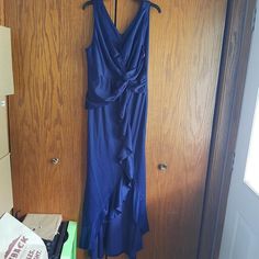 New ! Lsisi Long Sleeveless V Neck Evening Gown With A Split Dark Blue Size Xl Blue Sleeveless Evening Dress With Ruffles, Max Dress, White Lace Maxi, Ribbed Bodycon Dress, Bridesmaid Dress Sizes, Backless Maxi Dresses, Plus Size Maxi Dresses, Long Sleeve Maxi, Long Gown