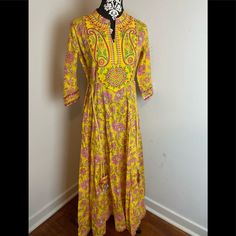 Women’s Flower Indian Dress New With Tags. Approximate Measurements Laying Flat Are Armpit To Armpit 19.5” Length In Middle Of Back 51”. #2004 Traditional Yellow Floral Print Dress, Festive Yellow Printed Dress, Colorful Floral Dress, New York Fits, Aztec Dress, Long Slip Dress, Rush Dresses, Indian Dress, Multicolor Dress