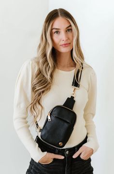 Casual Crossbody Belt Bag With Anti-theft Pocket, Casual Rectangular Belt Bag With Anti-theft Pocket, Chic Belt Bag With Zipper Pocket For On-the-go, Travel Crossbody Belt Bag With Anti-theft Pocket, Black Belt Bag With Zipper Pocket, Shoulder Style, Crossbody Phone Case, Bags Trendy, Hip Mobility Exercises, Chic Crossbody Bag