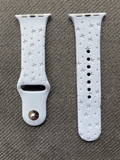 Apple Watch Band Preppy, Cute Watch Band, Apple Watch Bands White, Engraved Watch Band, Preppy Watch Bands, Cute Apple Watch Bands Aesthetic, Cute Watch Bands, Apple Watch Bands Aesthetic, Apple Watch Aesthetic