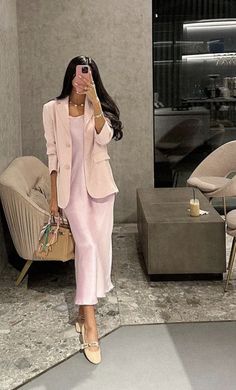 Elegant Outfit Classy Rich, Chic Church Outfits, Aesthetic Lawyer, Corporate Girly, Lawyer Fashion, Fest Outfits, Outfit Work