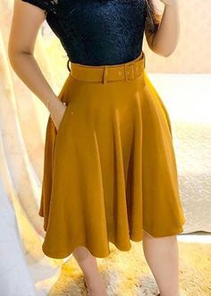 High Waist Skirt Outfit, Waist Skirt Outfit, Skirts Outfits Summer, Crop Top High Waisted Skirt, Skirt Design Ideas, Top Skirt Outfit, 2022 Skirt, Chiffon Blouses Designs, High Waisted Skirt Outfit