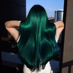 Cabelo verde: 40 fotos dessa tendência ousada para se inspirar Ginger Hair Color, Green Wig, Orange Leaves, Burnt Red, Fall Hair Color, Hair Inspiration Color