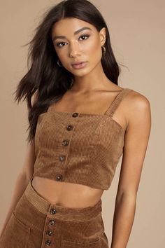 Corduroy Top Outfit, Blusas Crop Top, Scene Shirt, Corduroy Top, Brown Crop Top, Denim Crop Top, Strap Crop Top, Leftover Fabric, Hailey Baldwin