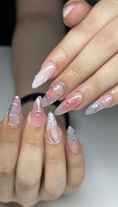 Pink And White Almond Nails, Planet Nails, Subtle Nails, Summer Nail Ideas, Edgy Nails, Grunge Nails, Almond Acrylic Nails