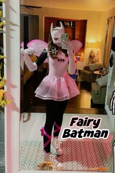 Creative and unique Halloween costumes for women. The most trendy iconic easy Halloween costume ideas you can Diy for school or a college party! #Halloweencostumes #women Weird Girl Costume Ideas, Weird Girl Costume, Year 12 Costume Ideas, Halloween Costumes Solo Scary, Easy Iconic Halloween Costumes Women, Iconic Costumes For Women, Solo Girl Halloween Costumes, Costume Party Ideas Outfits, Creative Costume Ideas For Women