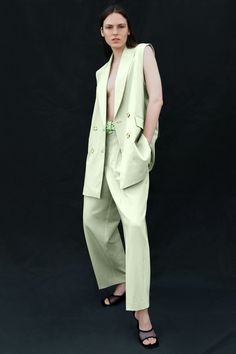 ДВУБОРТНЫЙ ЖИЛЕТ | ZARA Russia / Россия Zara App, Zara 2020, Double Breasted Vest, Double Breasted Waistcoat, Trousers Details, Natural Pearl Necklace, Double Breasted Suit, Pair Of Pants