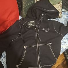 Size L In Women's (Fits Closer To A Medium) Brand New Only Worn Once To Try On And I Realized It Didn't Fit. I Got Rid Of The Tag Because I'm Usually A Large So I Assumed It Would've Fit, And Unfortunately I Passed The Return Time Frame So I'm Selling It :) Fits For The Summer, True Religion Tracksuit, Cute Fits Winter, True Religion Sweater, True Religion Jacket, True Religion Hoodie, Stitch Hoodie, Latina Fashion Outfits, Dope Fits