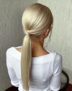 Straight Wedding Hair, Low Pony Hairstyles, Wedding Ponytail Hairstyles, Wedding Hairstyles For Women, Wedding Ponytail, Low Ponytail Hairstyles, Tail Hairstyle, Pony Hairstyles, Elegant Ponytail