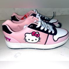 Hello Kitty Sneakers Hello Kitty Sneakers, Kuromi Clothes, Hello Kitty Shoes, It Shoes, Kitty Pictures, Hello Kitty Pink, Cute Sneakers, Cute School Supplies, Hello Kitty Pictures