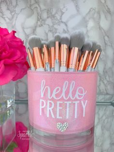 Makeup Holders, Diy Makeup Brush Holder, Brush Holder Makeup, Makeup Vanity Decor, Lover Makeup, Diy Makeup Brush, Makeup Artist Gifts, Makeup Artist Makeup, Girly Makeup