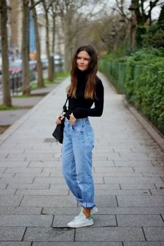 Looks Jeans, Leather Pants Outfit, Mom Jeans Outfit, Chique Outfits, Blouse Jeans