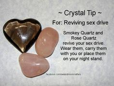 Steine6 Astral Energy, Crystal Combinations, Owl And Moon, Stone Meanings, Crystal Tips, Living Stones, Crystal Power, Beautiful Crystals, Crystals Jewelry