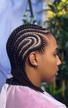 Beautiful Cornrows Black Women, Natural Hair Weaving, Weaving With Natural Hair, Stitches Cornrows, Plain Lines Hairstyles African, Cornrow With Natural Hair, Natural Hair Cornrow, Cornrows For Natural Hair, Hair Cornrows Styles