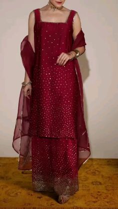 Elegant Sequins Embellished Outfit Desi Wedding Outfits, Embellished Outfit, Dresses Punjabi, Fancy Dress Patterns, Red Sharara, Suits Indian, Asian Dresses