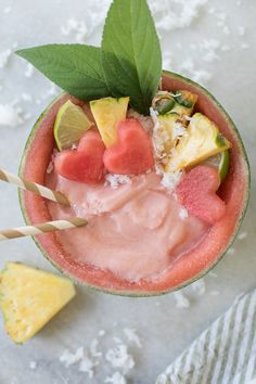 Watermelon Hearts, Watermelon Appetizer, Benefits Of Eating Watermelon, Tropical Cocktail Recipes, Watermelon Bowl, Watermelon Popsicles, Watermelon Cocktail, Pina Colada Recipe, Entertaining Tips