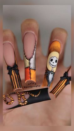 Halloween Nail Art Ideas, Nightmare Before Christmas Nails, Black Halloween Nails, Horror Nails, Holloween Nails, Halloween Acrylic Nails, Cute Halloween Nails, Pumpkin Nails, Colored Acrylic Nails