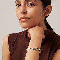 The silver link bracelet's sleek, minimalist aesthetic makes it versatile enough to pair with casual and formal looks, while its secure clasp ensures comfort and ease of wear. Ideal for those who appreciate understated luxury, this silver link is the ultimate accessory for elevating your everyday style with effortless refinement. Metal: silver-dipped brassLength: 7.88 inches longDesigned and inspired in Canada Jenny Bird Jewelry, Bird Logo, Silver Link Bracelet, Jenny Bird, Polish Silver, Anklet Bracelet, Engineered Garments, The Other Side, Link Chain