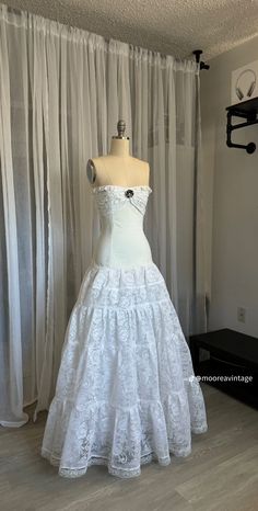 Magical Dress, Fantasy Dresses, Light Dress, Dressy Dresses, Runway Models, Fancy Outfits, Dream Dress