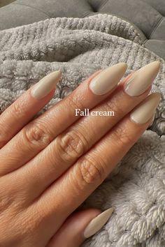 Fall Simple Nails Almond, Beige Bridal Nails, Almond Nails Beige Matte, Cream Color Fall Nails, Cream Almond Acrylic Nails, Cream Nails Aesthetic, Call Nails Almond, Vanilla Cream Nails, Brown Fall Almond Nails