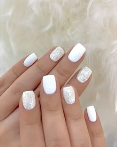 White Gel Manicure Ideas, Nail Ideas For Bridesmaids, Dream Nails Acrylic, White Glittery Nails, White Vacation Nails, White Dip Nails, White Sparkle Nails, White Nails Ideas, White Nail Ideas