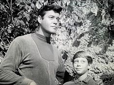 Lost In Space Cast, Guy Williams, Robby The Robot, Robinson Family, The Sky Is Falling