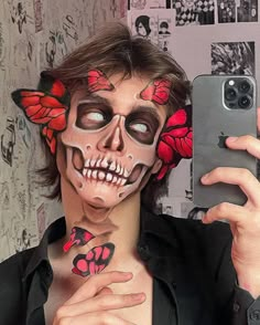 Halloween Outfit Inspo Scary, Scary Teeth Makeup, Halloween Makeup Face Paint, Scary Face Makeup, Horror Makeup Looks, Creative Makeup Photography, Scary Makeup Looks, Halloween Makeup Horror, Halloween Make Up Looks