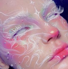 Creative Makeup Inspiration, Makeup Art Creative, Face Painting Designs Creative, Whimsical Makeup, Unique Makeup Looks, Makeup Reference, Festival Make Up, Makeup Creative