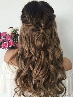 modelo penteados para madrinhas tranças cabeça Curled Wedding Hair, Easy Wedding Hairstyles, Easy Wedding, Wedding Hair Down, Homecoming Hairstyles, Curled Hairstyles